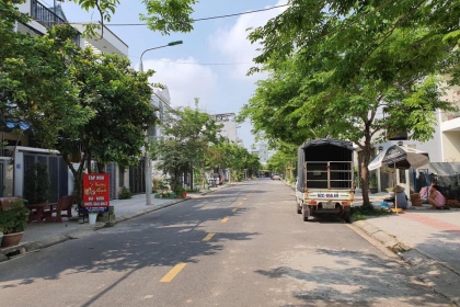 BÁN LÔ ĐẤT ĐƯỜNG HUỲNH NGỌC ĐỦ B1.38 HƯỚNG ĐÔNG BẮC KHU HÒA XUÂN