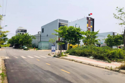 BÁN NHANH LÔ ĐẤT 2 MẶT TIỀN GIÁ TỐT MÙA DỊCH ĐƯỜNG HUYẾT MẠCH KINH DOANH 29/3 HÒA XUÂN.TP ĐÀ NẴNG