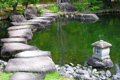 Mách bạn 4 ý tưởng thiết kế lối đi bằng đá trong sân vườn