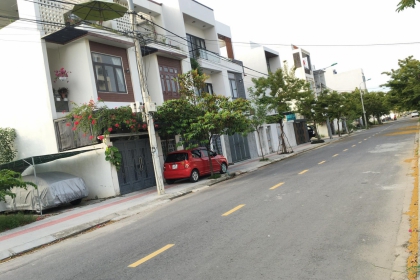 Cần bán Lô Đất Hướng Đông Nam Sạch Đẹp Khu Đảo Vip Đường Trung Lương 14-Hòa Xuân.TP Đà Nẵng
