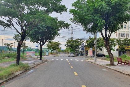 Bán lô đất đường Quách Thị Trang B1.22 Hướng Tây Nam sát đường Nguyễn Hiến Lê Hòa Xuân
