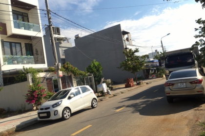 Chính Chủ bán Nhanh lô Quách Thị Trang vị Trí Cực Đẹp Song Song với Đường chính Võ chí Công