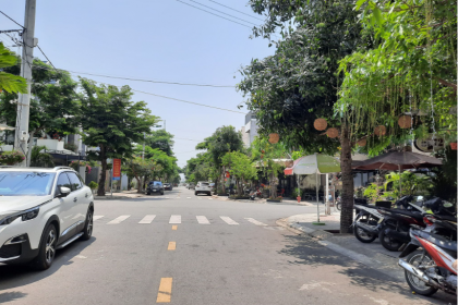 Bán đất nam cầu nguyễn tri phương. liên hệ nhi xem đất ; 0935564838