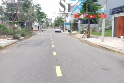 Bán đất đường HUỲNH VĂN GẤM, sát công viên, vị trí siêu đẹp để làm nhà ở