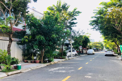 Bán đất đường HUỲNH NGỌC ĐỦ, đất kẹp giữa 2 nhà, sát cầu nguyễn tri phương