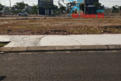 Bán đất khu đầm sen NAM HÒA XUÂN, sát góc ngã ba, vị trí siêu đẹp