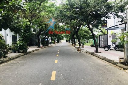 Bán lô đất đường Quách Thị Trang 2 mặt tiền kệp vệt công viên cây xanh-khu đô thị sinh thái Hòa Xuân.