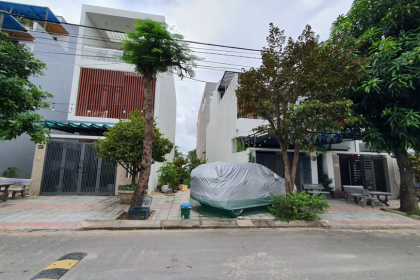 Bán đất đường Hồ Phi Tích, xung quanh nhà cửa khang trang, vị trí siêu đẹp