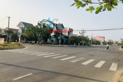 Chào bán vài lô đất đường Trần Nam trung giá đầu tư 