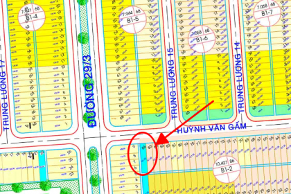 BÁN LÔ KẸP CỐNG ĐƯỜNG HUỲNH VĂN GẤM B1.2  THUỘC ĐẢO VÍP - HÒA XUÂN 