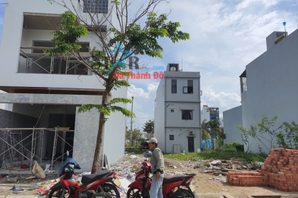 Bán lô đất đường Trung Lương 12, Khu đảo Vip, Hòa Xuân