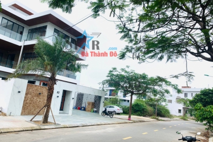 CHINH CHU BAN LÔ BIỆT THỰ ĐƯỜNG BÙI THIỆN NGỘ - DIỆN TÍCH 249 M2 - HÒA XUÂN - CẨM LỆ . ĐÀ NẴNG