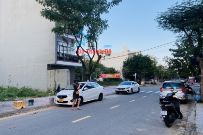 Tôi cần bán Lô đất Đường Nguyễn Ân view Công Viên - trường học siêu đẹp