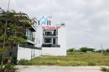 Cần bán lô đất biệt thự đường Vũ Thành Năm, Đảo 2, Hoà Xuân, Cẩm Lệ.