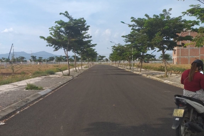 CẦN BÁN LÔ LIÊM LẠC 4 , HƯỚNG ĐÔNG GIÁ SIÊU RẺ LH CHUNG NẮM CHỦ 0934.810,516 