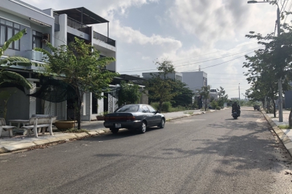 tôi cần bán lô đất hòa xuân mở rộng.sát khu cồn dầu sắp mở bán