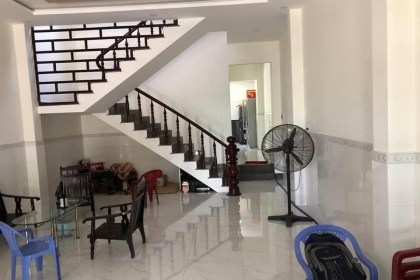 ​Bán nhà 3 Tầng 3 mê đường Huỳnh Tịnh Của cách PHẠM HÙNG 100M