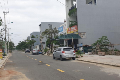 Bán đất đường Phan Khôi lô 563 , hướng đông sát đường 10mt Phạm Hữu Nghi 