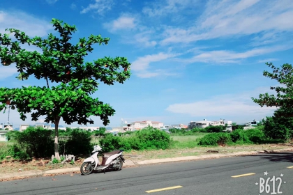 Bán đất đường Văn Tiến Dũng con đường Huyết Mạch của Hoà xuân giá bán rẻ nhất 3 tỷ 