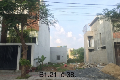 Bán lô đất đường Hồ Phi Tích ( đảo 2 ) B1.21 khu Hòa Xuân siêu đẹp lh chung 0934.810.516