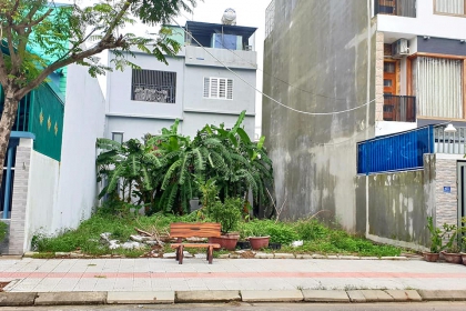 Tôi bán đất đường Huỳnh Ngọc Đủ sát sông Block B1.41 , cách cầu Nguyễn Tri Phương 200M, Hoà Xuân ,Cẩm lệ 
