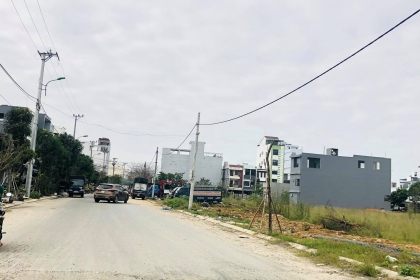 Bán lô đất đường 10m5 Trần Văn Trà Block A 86 Hòa xuân, Cẩm lệ