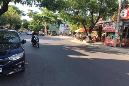 Bán lô đất đường 10m5 Mẹ Thứ, lô đất đầu đường, vị trí sầm uất rất thích hợp kinh doanh