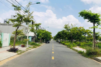 Bán nhanh đất đường Phạm Xuân Ẩn , hướng đông bắc Block B1.97 sát công viên
