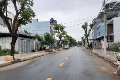 CẦN BÁN LÔ ĐẤT ĐƯỜNG THÔNG PHẠM XUÂN ẨN