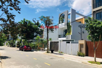 HOÀNG THẾ THIỆN ĐẢO 1 -KẸP GIỮA 2 NHÀ CẦN BÁN