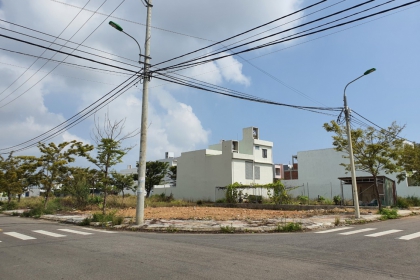 BÁN GÓC 2MT ĐƯỜNG LÊ HỒNG SƠN VÀ TRUNG LƯƠNG 12 - HÒA XUÂN - ĐÀ NẴNG BÁN GÓC 2MT ĐƯỜNG LÊ HỒNG SƠN VÀ TRUNG LƯƠNG 12 - HÒA XUÂN - ĐÀ NẴNG