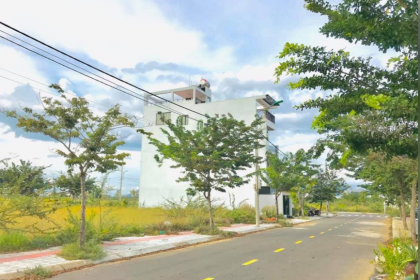 CẦN BÁN LÔ ĐẤT ĐƯỜNG THÔNG PHẠM XUÂN ẨN HƯỚNG ĐÔNG BẮC VỊ TRÍ ĐẸP 0906424427 CẦN BÁN LÔ ĐẤT ĐƯỜNG THÔNG PHẠM XUÂN ẨN HƯỚNG ĐÔNG BẮC VỊ TRÍ ĐẸP 0906424427