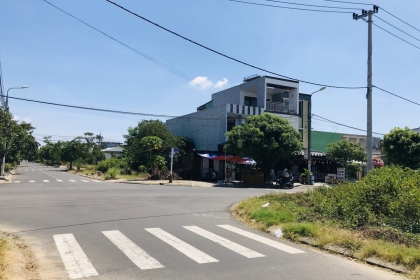 Chính chủ cần bán lô đất sạch đẹp đường Kiều Sơn Đen, khu Nam Cẩm Lệ Chính chủ cần bán lô đất sạch đẹp đường Kiều Sơn Đen, khu Nam Cẩm Lệ