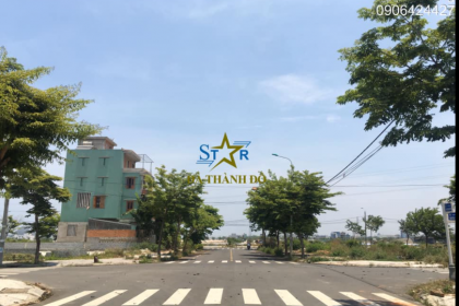 Thiện chí bán lô đất cực đẹp Hướng tây bắc Sạch Đẹp đối diện Công viên hiện Hữu Khu Đảo Vip đường Trung Lương 11 Thiện chí bán lô đất cực đẹp Hướng tây bắc Sạch Đẹp đối diện Công viên hiện Hữu Khu Đảo Vip đường Trung Lương 11