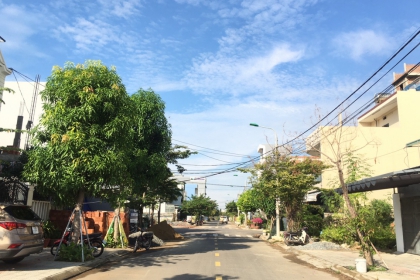 Chính chủ cần bán lô đất sạch đẹp đường Lê Ấm, Hòa Xuân, Cẩm Lệ, Đà Nẵng Chính chủ cần bán lô đất sạch đẹp đường Lê Ấm, Hòa Xuân, Cẩm Lệ, Đà Nẵng