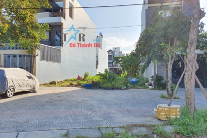 CHÍNH CHỦ CẦN BÁN LÔ ĐẤT ĐƯỜNG VŨ THÀNH NĂM - ĐỐI DIỆN BIỆT THỰ . CHÍNH CHỦ CẦN BÁN LÔ ĐẤT ĐƯỜNG VŨ THÀNH NĂM - ĐỐI DIỆN BIỆT THỰ .