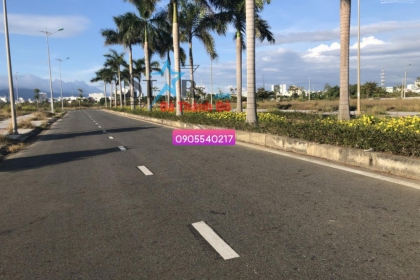 Bán Vài lô đất đường Hàng Dừa, khu đảo vip, gần cầu Bùi Tá Hán. Bán Vài lô đất đường Hàng Dừa, khu đảo vip, gần cầu Bùi Tá Hán.