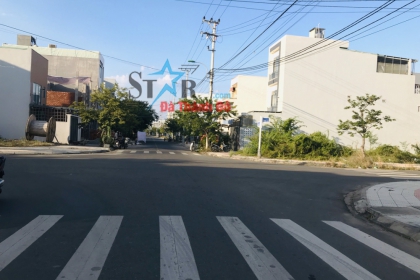 Bán đất đường Bích Khê - hướng đông nam đôí diện trường siêu đẹp - khu đô thị sinh thái Hòa Xuân. Bán đất đường Bích Khê - hướng đông nam đôí diện trường siêu đẹp - khu đô thị sinh thái Hòa Xuân.