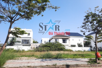 Bán đất biệt thự đường TRUNG LƯƠNG 9, xung quanh nhà cửa khang trang Bán đất biệt thự đường TRUNG LƯƠNG 9, xung quanh nhà cửa khang trang
