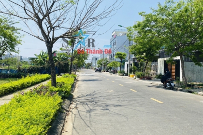 Bán 1 cặp( 2 lô liền kề) đất siêu đẹp đối diện Công Viên đường THANH LƯƠNG 9 - Khu đô thị sinh thái Hòa Xuân. Bán 1 cặp( 2 lô liền kề) đất siêu đẹp đối diện Công Viên đường THANH LƯƠNG 9 - Khu đô thị sinh thái Hòa Xuân.