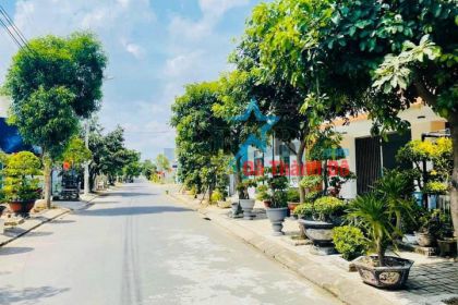 Cần gấp tiền bán lô đất đường Võ Sạ đối diện công viên gần sân vận động Hoà Xuân Cần gấp tiền bán lô đất đường Võ Sạ đối diện công viên gần sân vận động Hoà Xuân