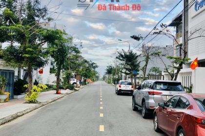 TÔI BÁN LÔ ĐẤT MẶT TIỀN LÊ ĐỈNH- HƯỚNG ĐÔNG- ĐỐI DIỆN CÔNG VIÊN TÔI BÁN LÔ ĐẤT MẶT TIỀN LÊ ĐỈNH- HƯỚNG ĐÔNG- ĐỐI DIỆN CÔNG VIÊN