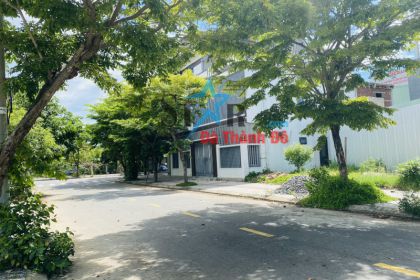 Bán lô đất biệt thự đường NGUYỄN THỊ SÁU, đối lưng sông mát mẻ, bên cạnh có biệt thự siêu đẹp Bán lô đất biệt thự đường NGUYỄN THỊ SÁU, đối lưng sông mát mẻ, bên cạnh có biệt thự siêu đẹp