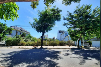 Bán biệt thự đường Tôn Thất Dương Kỵ view sông, Hòa Xuân, Cẩm Lệ, Đà Nẵng. Bán biệt thự đường Tôn Thất Dương Kỵ view sông, Hòa Xuân, Cẩm Lệ, Đà Nẵng.