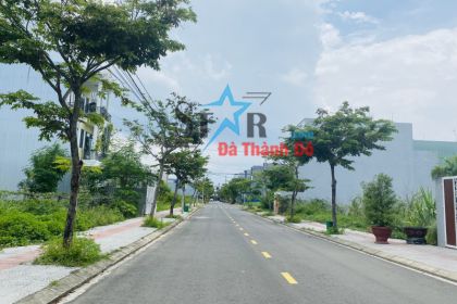 CẦN BÁN LÔ ĐẤT ĐẢO VIP HƯỚNG ĐÔNG NAM ĐƯỜNG TRUNG LƯƠNG 10 CẦN BÁN LÔ ĐẤT ĐẢO VIP HƯỚNG ĐÔNG NAM ĐƯỜNG TRUNG LƯƠNG 10