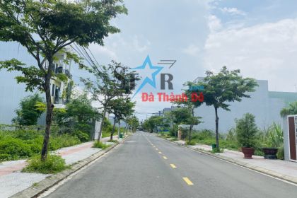 CẦN BÁN LÔ ĐẤT ĐẢO VIP HƯỚNG ĐÔNG NAM ĐƯỜNG TRUNG LƯƠNG 10 CẦN BÁN LÔ ĐẤT ĐẢO VIP HƯỚNG ĐÔNG NAM ĐƯỜNG TRUNG LƯƠNG 10