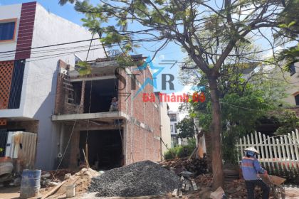 Bán lô đất đường BÙI THIỆN NGỘ, đối diện dãy biệt thự vip, vị trí siêu đẹp Bán lô đất đường BÙI THIỆN NGỘ, đối diện dãy biệt thự vip, vị trí siêu đẹp