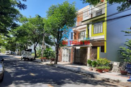 Cần bán lô đất đường NGUYỄN QUANG DIÊU khu gần chân cầu Nguyễn Tri Phương, Hòa Xuân. Cần bán lô đất đường NGUYỄN QUANG DIÊU khu gần chân cầu Nguyễn Tri Phương, Hòa Xuân.