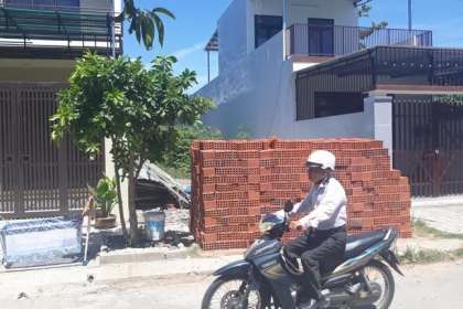 Bán gấp Vũ Miên đường thông , đầu đường , giá rẻ 2110,Dt 100m2, , hướng Tây Lh: 0707093925 MR Long Bán gấp Vũ Miên đường thông , đầu đường , giá rẻ 2110,Dt 100m2, , hướng Tây Lh: 0707093925 MR Long