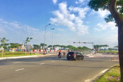 Bán lô đất 2Mt ngay đường 10m5 Cầu Nguyễn Tri Phương Lê Quảng Chí Block B1.40 Bán lô đất 2Mt ngay đường 10m5 Cầu Nguyễn Tri Phương Lê Quảng Chí Block B1.40